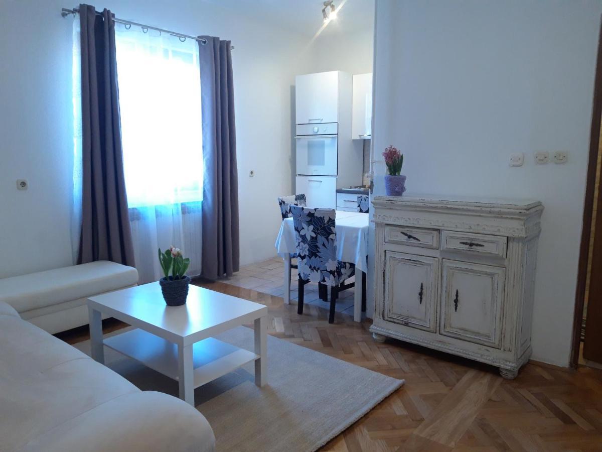 Apartman Zuki Zagreb Bagian luar foto