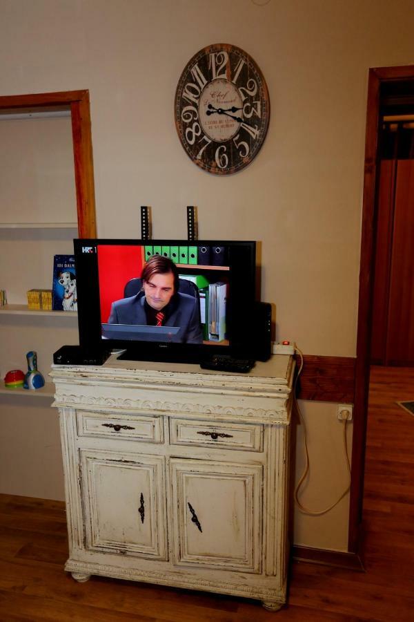 Apartman Zuki Zagreb Bagian luar foto